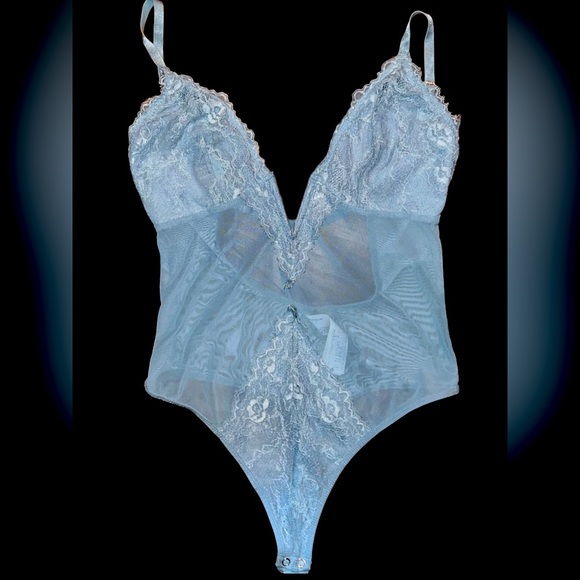 Baby Blue Lengerie - Picture 1 of 2